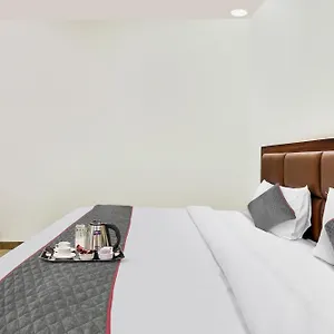 https://collection-o-70113-hotel-golden-grand.agrahotelsindia.net