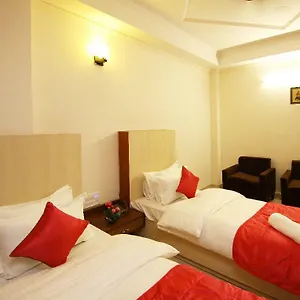 Royal Queen Hotel